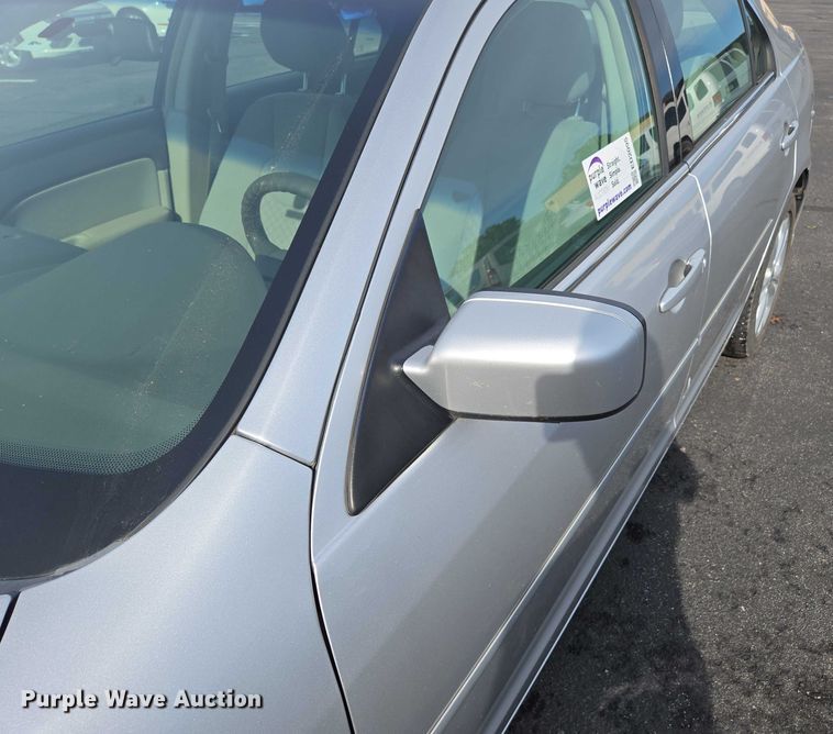 image for item ED2095 2012 Ford Fusion SE 