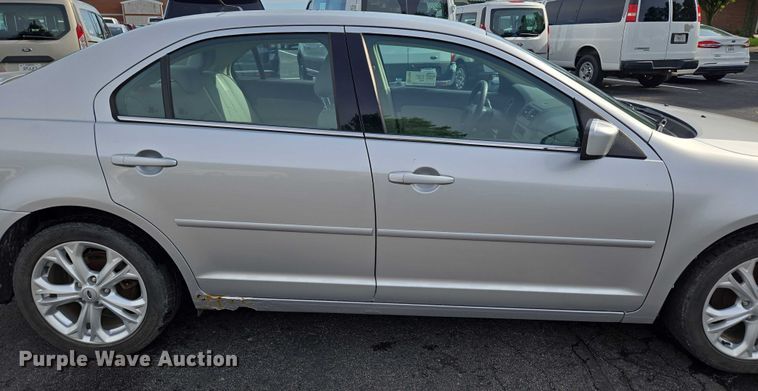 image for item ED2095 2012 Ford Fusion SE 