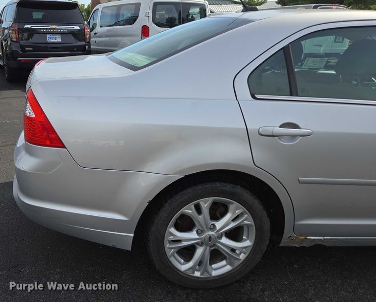 image for item ED2095 2012 Ford Fusion SE 