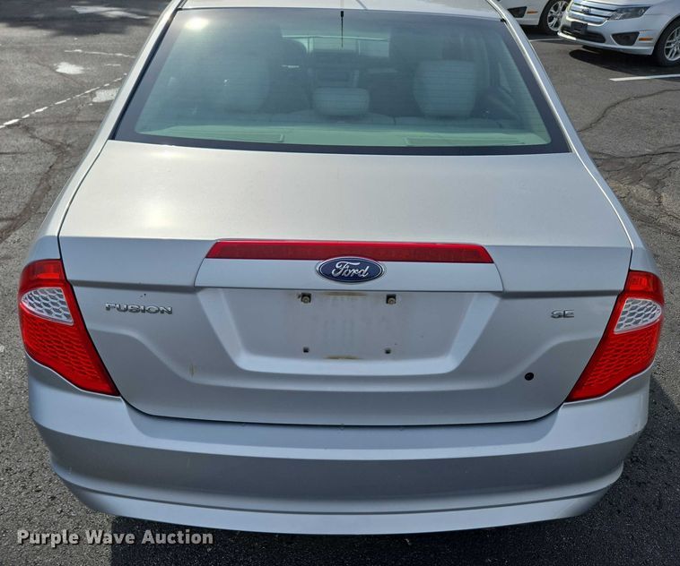 image for item ED2095 2012 Ford Fusion SE 