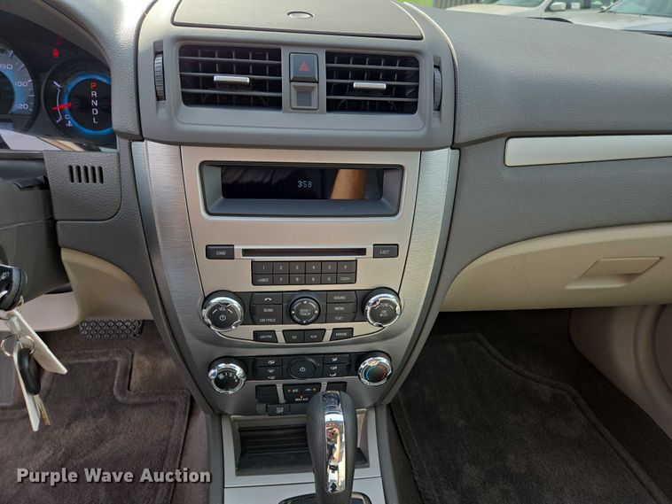 image for item ED2095 2012 Ford Fusion SE 