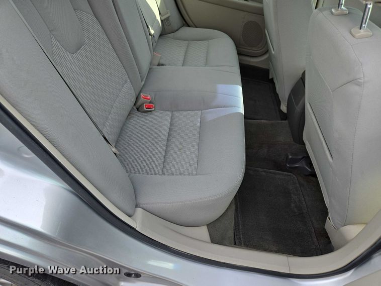 image for item ED2095 2012 Ford Fusion SE 