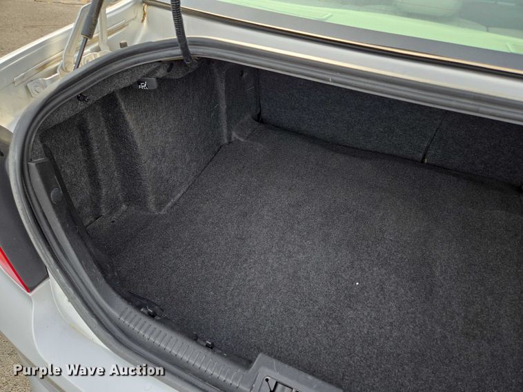 image for item ED2095 2012 Ford Fusion SE 