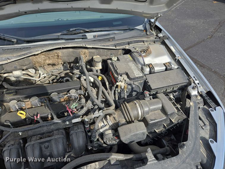 image for item ED2095 2012 Ford Fusion SE 