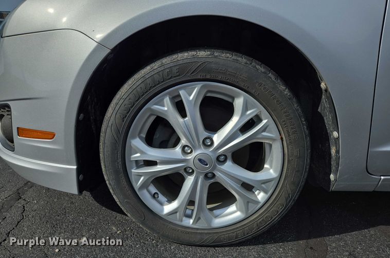 image for item ED2095 2012 Ford Fusion SE 