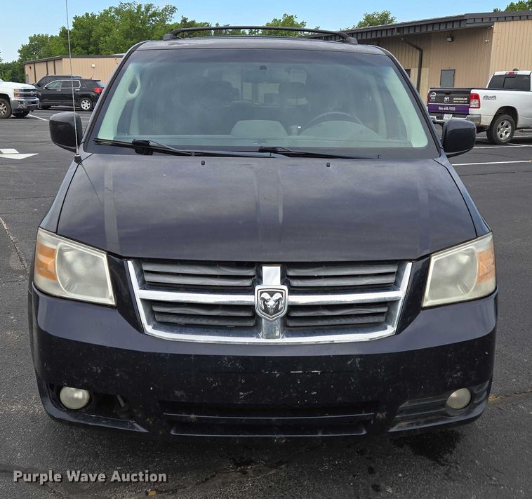 image for item ED2098 2010 Dodge Grand Caravan SXT van