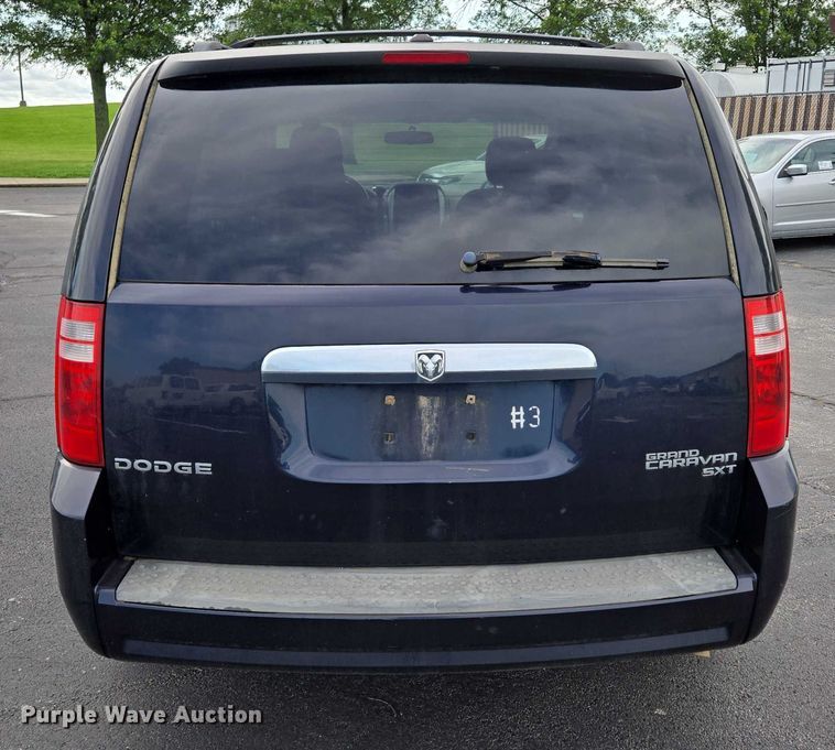 image for item ED2098 2010 Dodge Grand Caravan SXT van