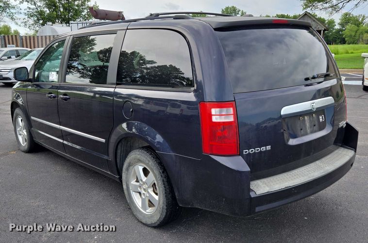 image for item ED2098 2010 Dodge Grand Caravan SXT van