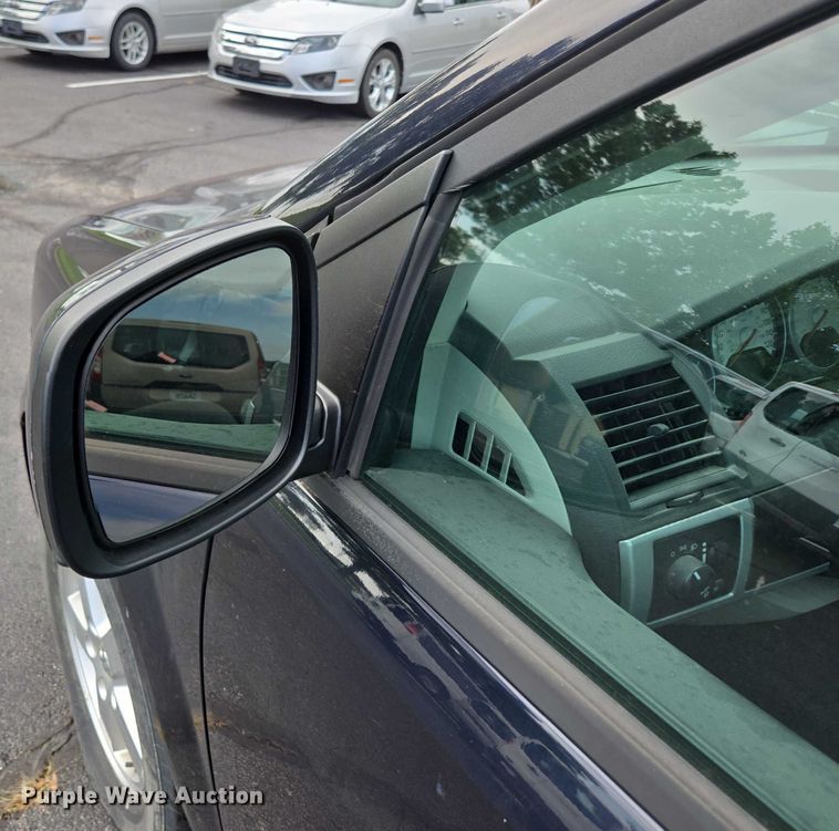 image for item ED2098 2010 Dodge Grand Caravan SXT van