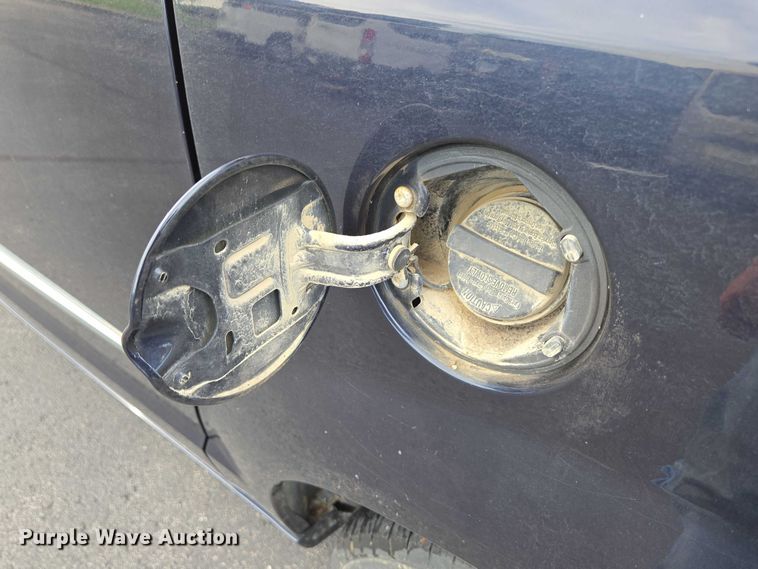 image for item ED2098 2010 Dodge Grand Caravan SXT van