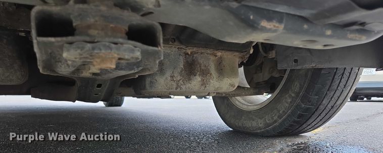 image for item ED2098 2010 Dodge Grand Caravan SXT van