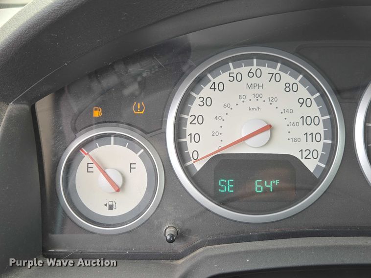 image for item ED2098 2010 Dodge Grand Caravan SXT van