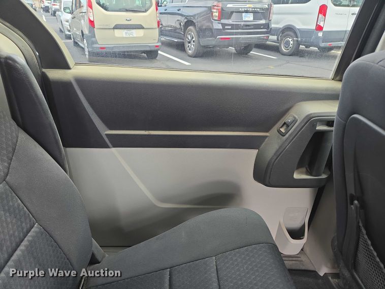 image for item ED2098 2010 Dodge Grand Caravan SXT van