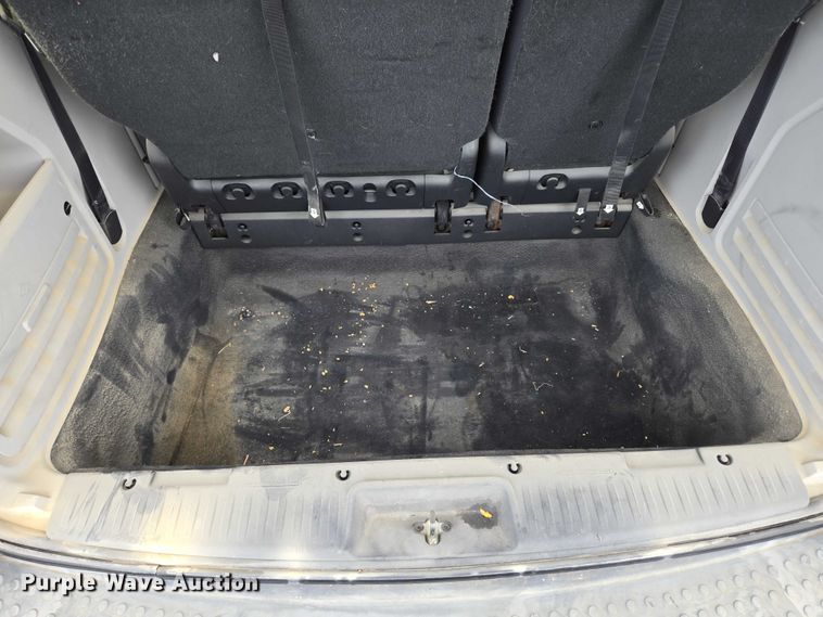 image for item ED2098 2010 Dodge Grand Caravan SXT van