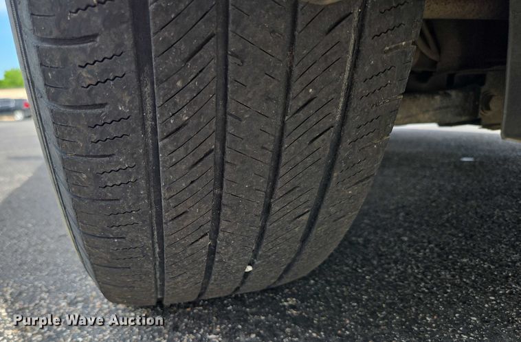 image for item ED2098 2010 Dodge Grand Caravan SXT van