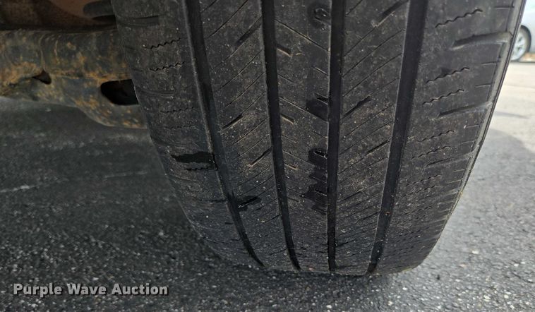 image for item ED2098 2010 Dodge Grand Caravan SXT van