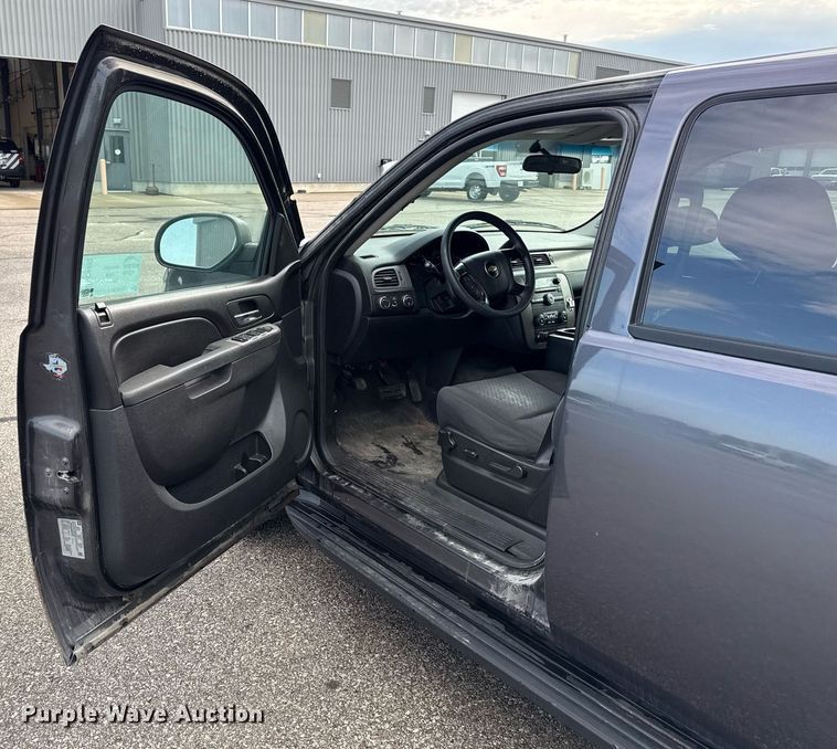 image for item ED4223 2011 Chevrolet Tahoe Police SUV