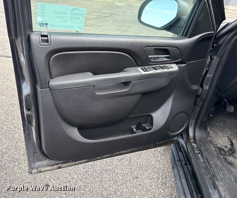 image for item ED4223 2011 Chevrolet Tahoe Police SUV