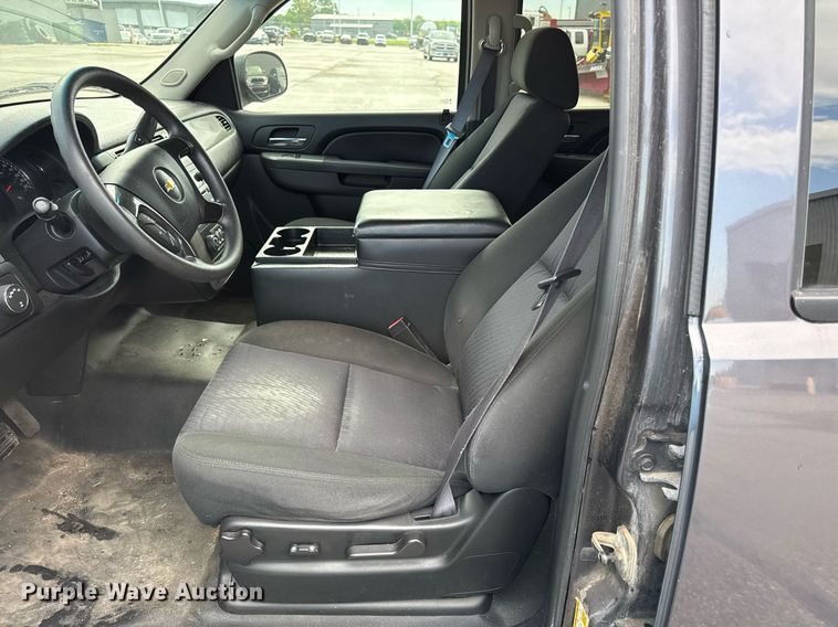 image for item ED4223 2011 Chevrolet Tahoe Police SUV