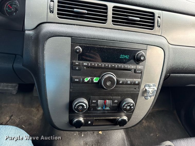 image for item ED4223 2011 Chevrolet Tahoe Police SUV