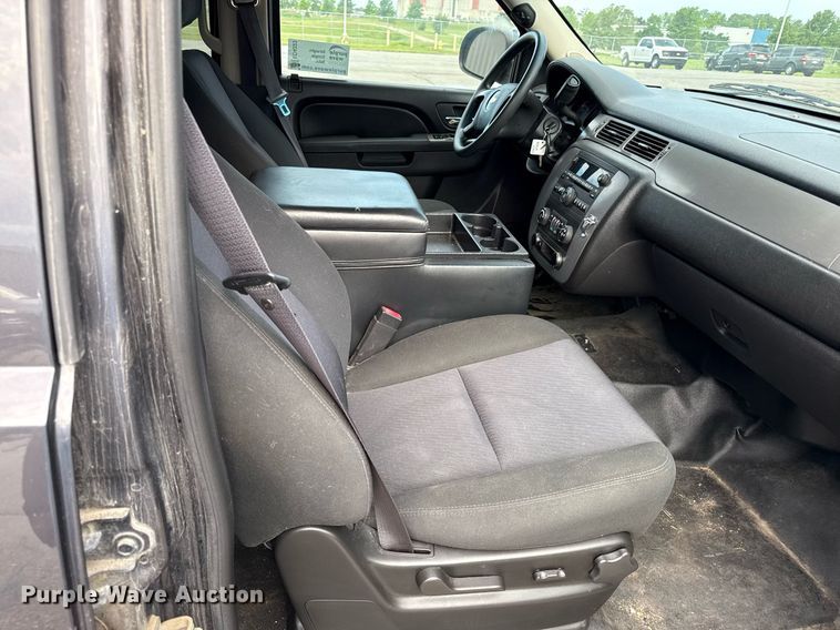 image for item ED4223 2011 Chevrolet Tahoe Police SUV