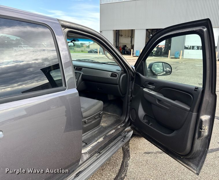 image for item ED4223 2011 Chevrolet Tahoe Police SUV