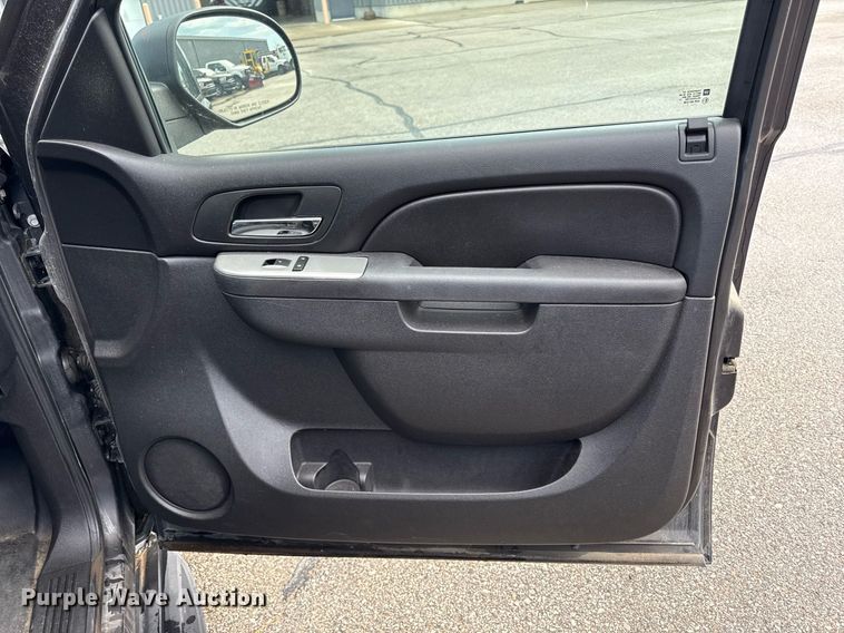 image for item ED4223 2011 Chevrolet Tahoe Police SUV