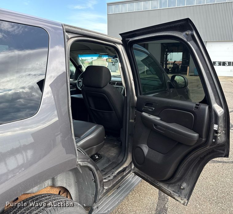 image for item ED4223 2011 Chevrolet Tahoe Police SUV