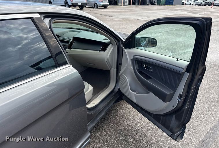 image for item ED4226 2011 Ford Taurus 