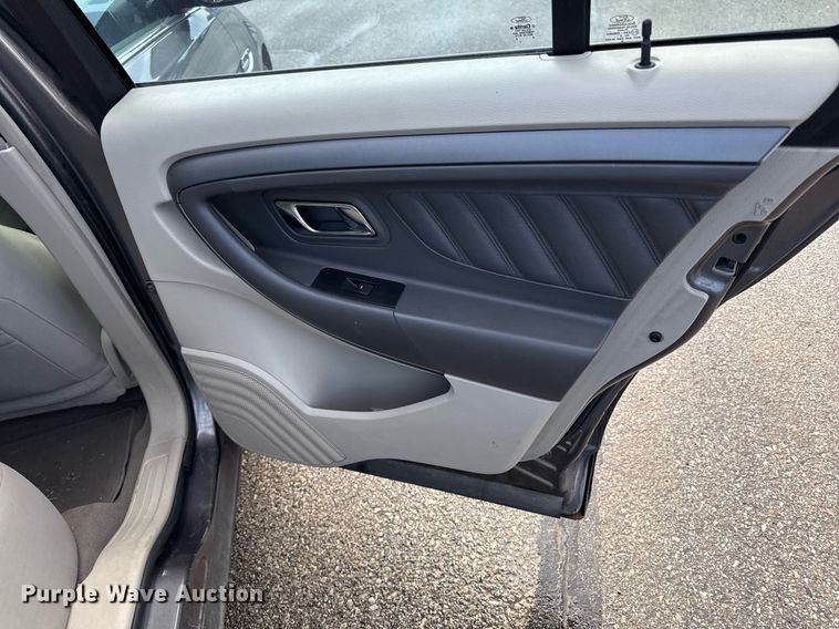 image for item ED4226 2011 Ford Taurus 