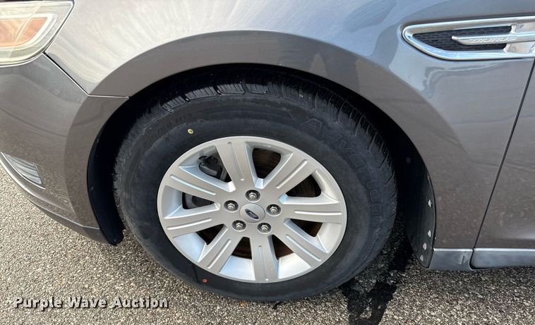 image for item ED4226 2011 Ford Taurus 