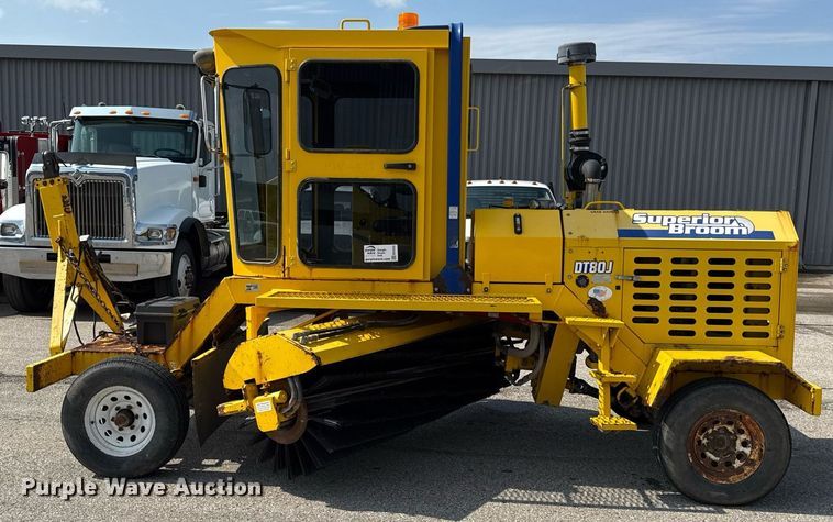 image for item ED4232 Superior DT80-J broom