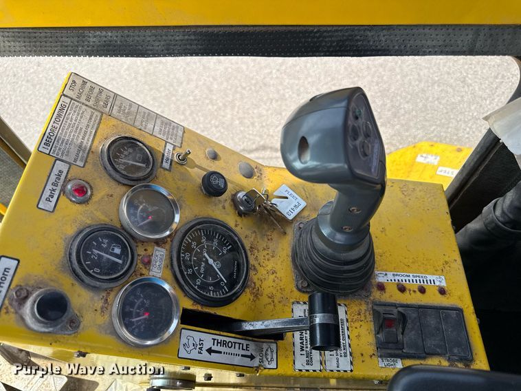 image for item ED4232 Superior DT80-J broom