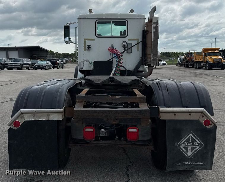 image for item ED4235 2007 International 5900i semi truck