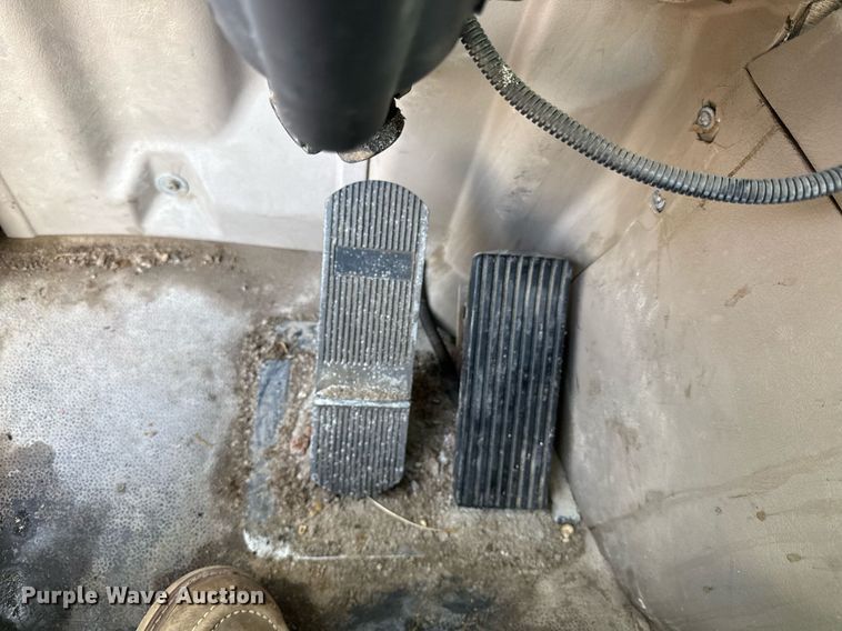 image for item ED4235 2007 International 5900i semi truck