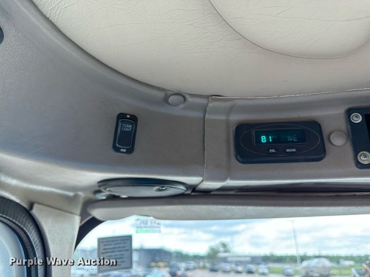 image for item ED4235 2007 International 5900i semi truck