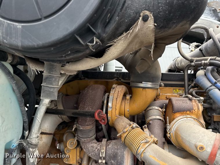 image for item ED4235 2007 International 5900i semi truck