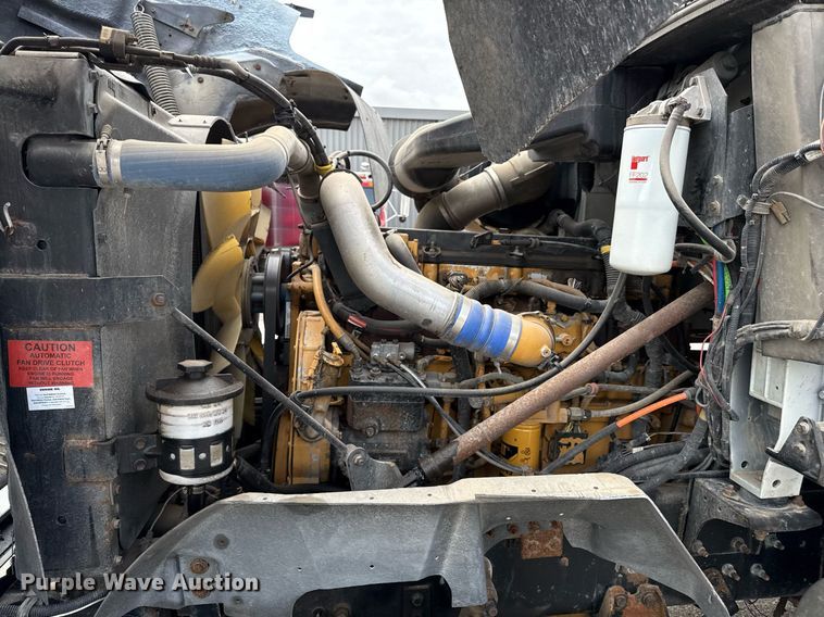 image for item ED4235 2007 International 5900i semi truck