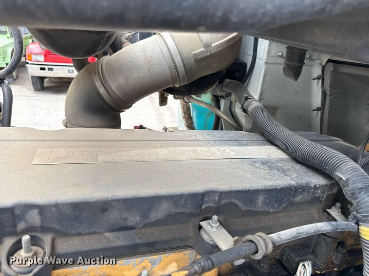 image for item ED4235 2007 International 5900i semi truck