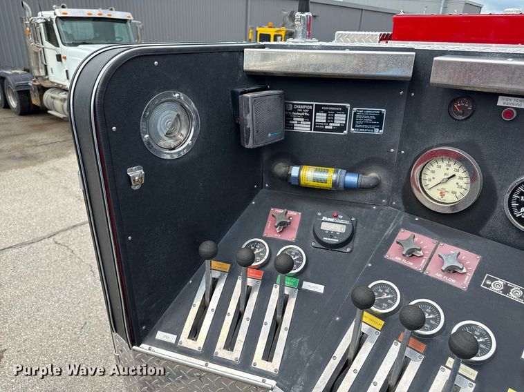 image for item ED4236 1994 International 4900 pumper fire truck