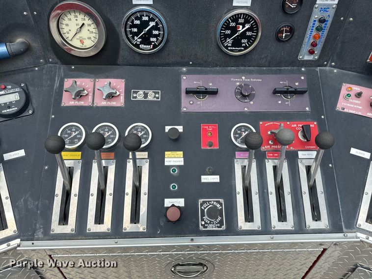 image for item ED4236 1994 International 4900 pumper fire truck