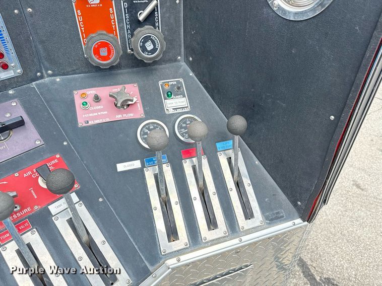 image for item ED4236 1994 International 4900 pumper fire truck