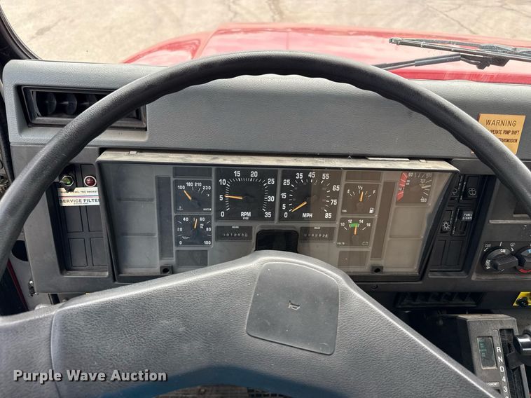 image for item ED4236 1994 International 4900 pumper fire truck