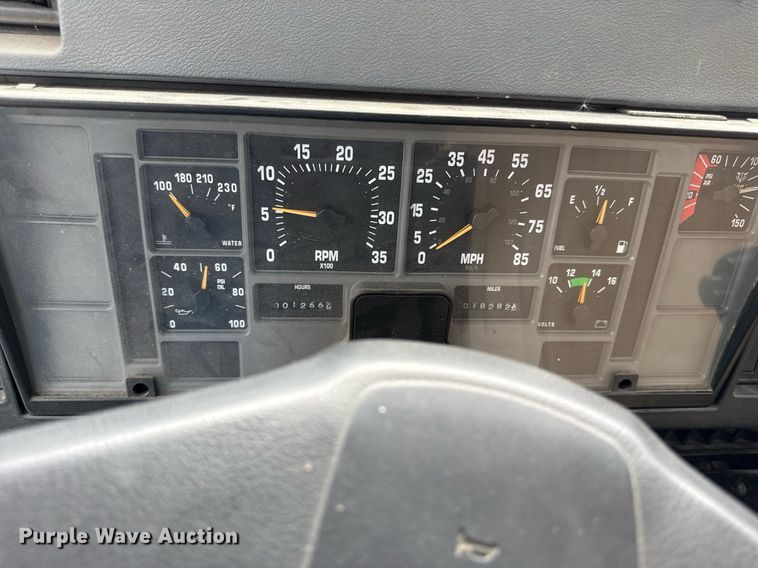 image for item ED4236 1994 International 4900 pumper fire truck