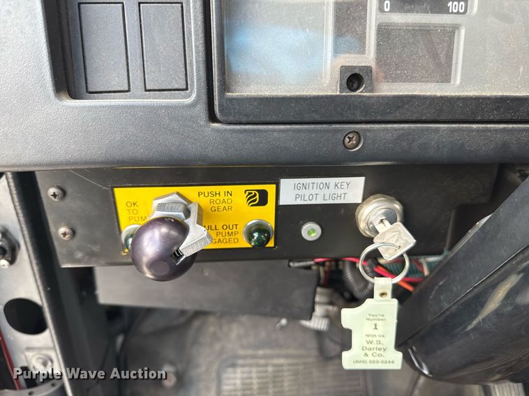 image for item ED4236 1994 International 4900 pumper fire truck