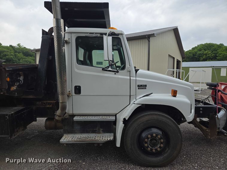 image for item EF1557 2003 Freightliner FL80 hook lift truck