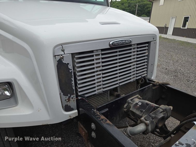 image for item EF1557 2003 Freightliner FL80 hook lift truck