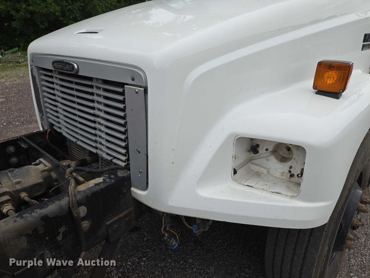 image for item EF1557 2003 Freightliner FL80 hook lift truck