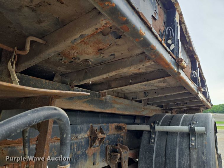 image for item EF1557 2003 Freightliner FL80 hook lift truck