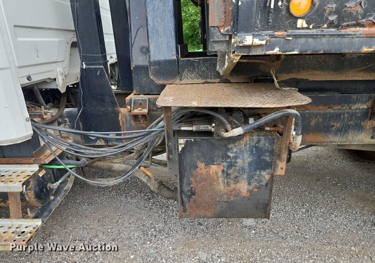 image for item EF1557 2003 Freightliner FL80 hook lift truck